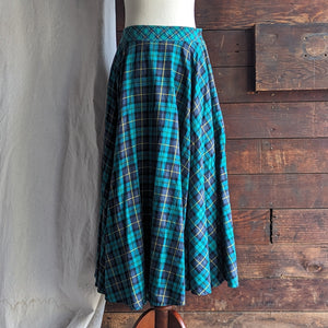 90s Vintage Green Plaid Circle Skirt