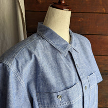 Load image into Gallery viewer, 90s Vintage Boxy Chambray Shirt
