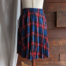 Load image into Gallery viewer, 70s/80s Vintage Pleated Wool Blend Midi Skirt
