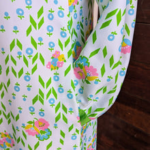 Load image into Gallery viewer, 70s Vintage White Floral Midi Dress
