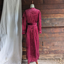 Load image into Gallery viewer, Vintage Red Velvet Robe
