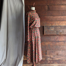 Load image into Gallery viewer, 90s Vintage Red Floral Turtleneck Dress
