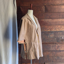 Load image into Gallery viewer, 70s Vintage Tan Toggle-Front Jacket/Capelet
