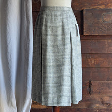 Load image into Gallery viewer, 80s Vintage White and Black Tweed Midi Skirt
