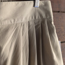 Load image into Gallery viewer, 90s Vintage Tan High Rise Gaucho Shorts
