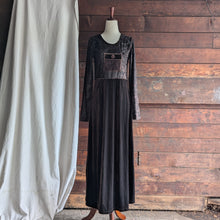 Load image into Gallery viewer, 90s Vintage Brown Burnout Velvet Dress
