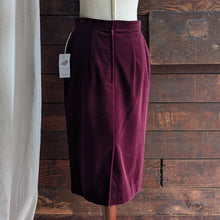 Load image into Gallery viewer, Vintage Wine-Red Velvet Column Skirt
