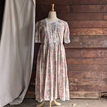 Load image into Gallery viewer, Vintage Plus Size Cotton and Lace Maxi Dress
