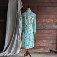 Load image into Gallery viewer, 70s Vintage White Floral Midi Dress
