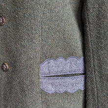 Load image into Gallery viewer, 90s Vintage Green and Grey Wool Blend Blazer
