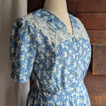 Load image into Gallery viewer, 90s Vintage Blue Floral Midi Dress
