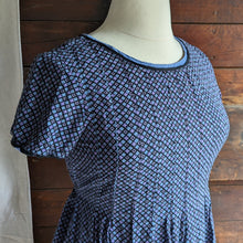 Load image into Gallery viewer, 90s Vintage Diamond Print Maxi Dress

