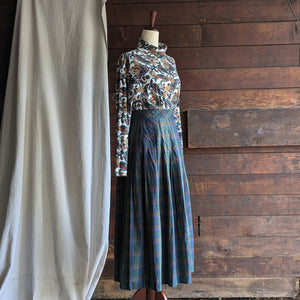 80s/90s Vintage Green Plaid Pleated Maxi Skirt