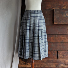 Load image into Gallery viewer, Vintage Blue Plaid Wool Skirt
