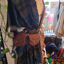 Load image into Gallery viewer, Belt Bag (approx 36&quot; to 48&quot; around)
