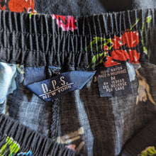 Load image into Gallery viewer, 90s Rayon Black Floral Top &amp; Shorts Set
