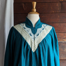 Load image into Gallery viewer, Vintage Teal Polyester Zip-Up Nightgown
