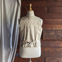 Load image into Gallery viewer, Plus Size Golden Jacquard Vest
