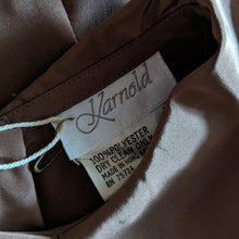 Load image into Gallery viewer, 80s/90s Vintage Brown Pleated Short Sleeve Blouse
