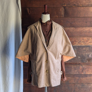 70s Vintage Tan Toggle-Front Jacket/Capelet