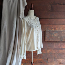 Load image into Gallery viewer, 90s Vintage Ivory Embroidered Blouse
