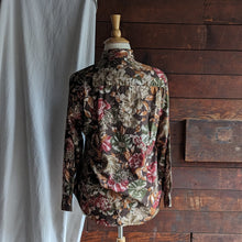Load image into Gallery viewer, 90s Vintage Mens Floral Cotton Button Up
