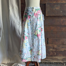 Load image into Gallery viewer, White Floral A-Line Maxi Skirt

