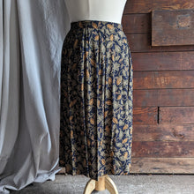 Load image into Gallery viewer, 90s Vintage Leaf Print Rayon Skirt with Pockets
