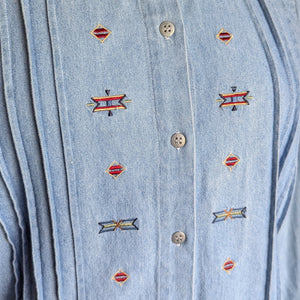 90s Vintage Long Sleeve Embroidered Pintuck Shirt