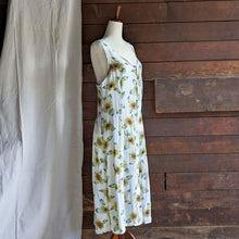 Load image into Gallery viewer, 90s Vintage Strappy Rayon Sunflower Dress
