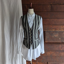 Load image into Gallery viewer, 90s Vintage White Cotton Pintuck Blouse
