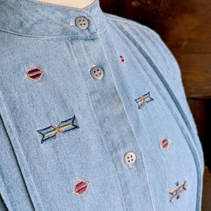 90s Vintage Long Sleeve Embroidered Pintuck Shirt