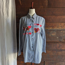 Load image into Gallery viewer, 90s/Y2K Embroidered Hearts and Bears Blouse
