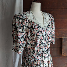 Load image into Gallery viewer, 90s Vintage Dark Floral Rayon Dress with Belt
