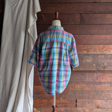 Load image into Gallery viewer, 90s Vintage Lightweight Plaid Short Sleeve Shirt
