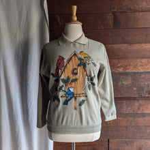 Load image into Gallery viewer, 90s Vintage Collared Bird Print Sweatshirt
