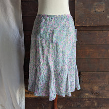 Load image into Gallery viewer, 90s/Y2K Vintage Ruffled Floral Chiffon Skirt
