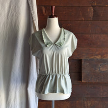 Load image into Gallery viewer, 70s Vintage Sage Green Sleeveless Top
