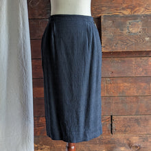 Load image into Gallery viewer, Vintage Black Rayon Blend Midi Skirt with Pockets
