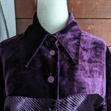 Load image into Gallery viewer, 90s Vintage Purple Velvet Jacket
