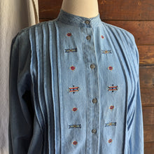 Load image into Gallery viewer, 90s Vintage Long Sleeve Embroidered Pintuck Shirt
