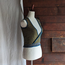Load image into Gallery viewer, Homemade Crochet Bird Vest
