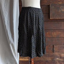 Load image into Gallery viewer, 90s Vintage Pleated Silk Polka Dot Skirt
