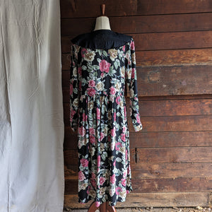 80s/90s Vintage Black Floral Dress with Large Collar