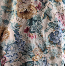 Load image into Gallery viewer, Vintage Zip-Up Tapestry Jacket
