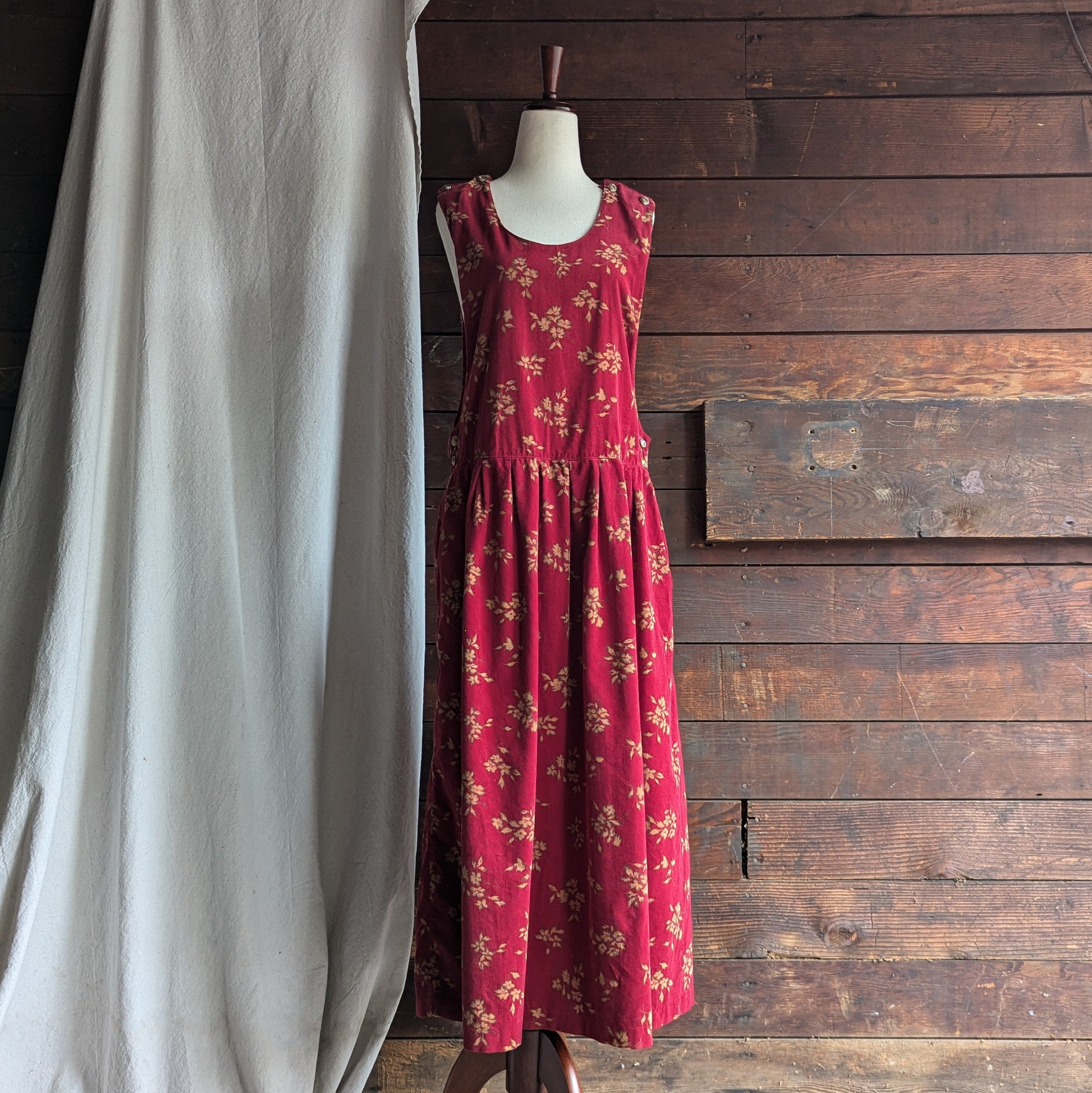 90s Vintage Red Floral Corduroy Pinafore Dress – Forager Vintage