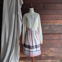 Load image into Gallery viewer, 90s Vintage Ivory Embroidered Blouse
