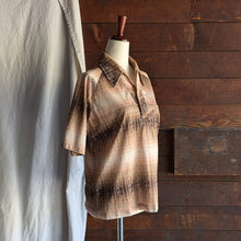 Load image into Gallery viewer, 70s Vintage Brown Polyester Popover Mens Shirt
