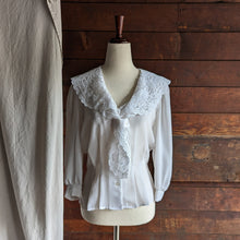Load image into Gallery viewer, 80s/90s Vintage White Lace Collar Blouse
