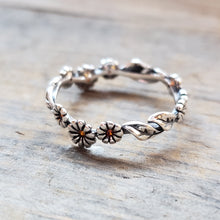 Load image into Gallery viewer, Sterling Silver Daisy Crown Ring

